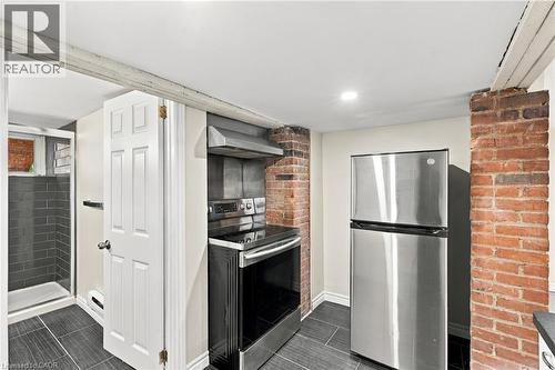100 Balsam Avenue S, Hamilton, ON 
