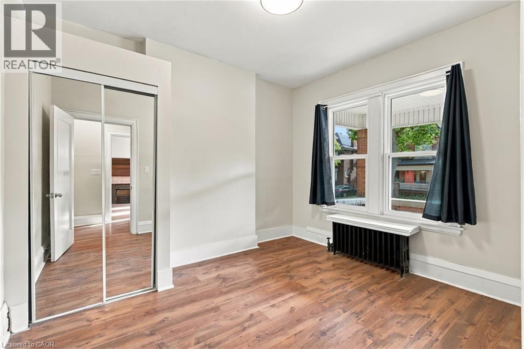100 Balsam Avenue S, Hamilton, ON