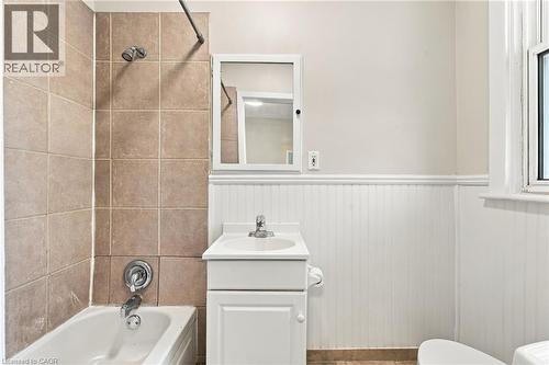 100 Balsam Avenue S, Hamilton, ON 