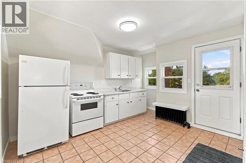 100 Balsam Avenue S, Hamilton, ON 