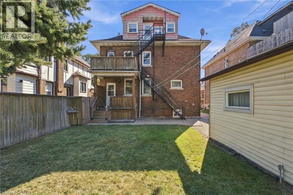 100 Balsam Avenue S, Hamilton, ON