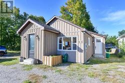815 MUSKOKA ROAD S Gravenhurst (Muskoka (S)), ON P1P 1K2