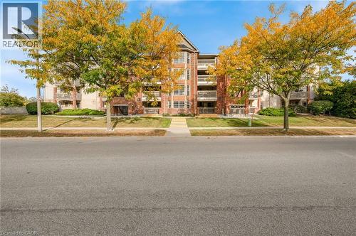 4015 KILMER Drive Unit# 204  Burlington, ON L7M 4M4