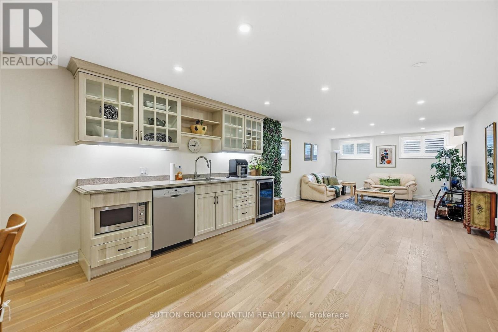 305 Caledon Avenue, Hamilton, ON