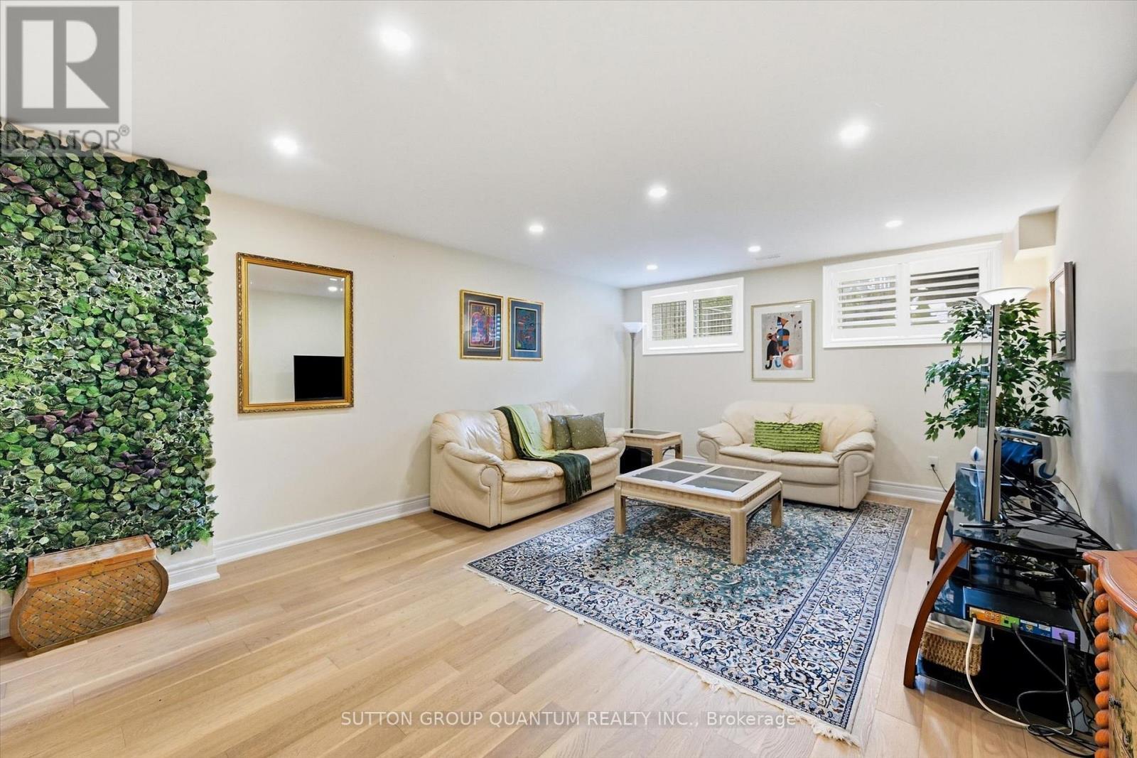 305 Caledon Avenue, Hamilton, ON