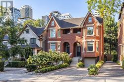152 HILLSDALE AVENUE E Toronto, ON M4S 1T5