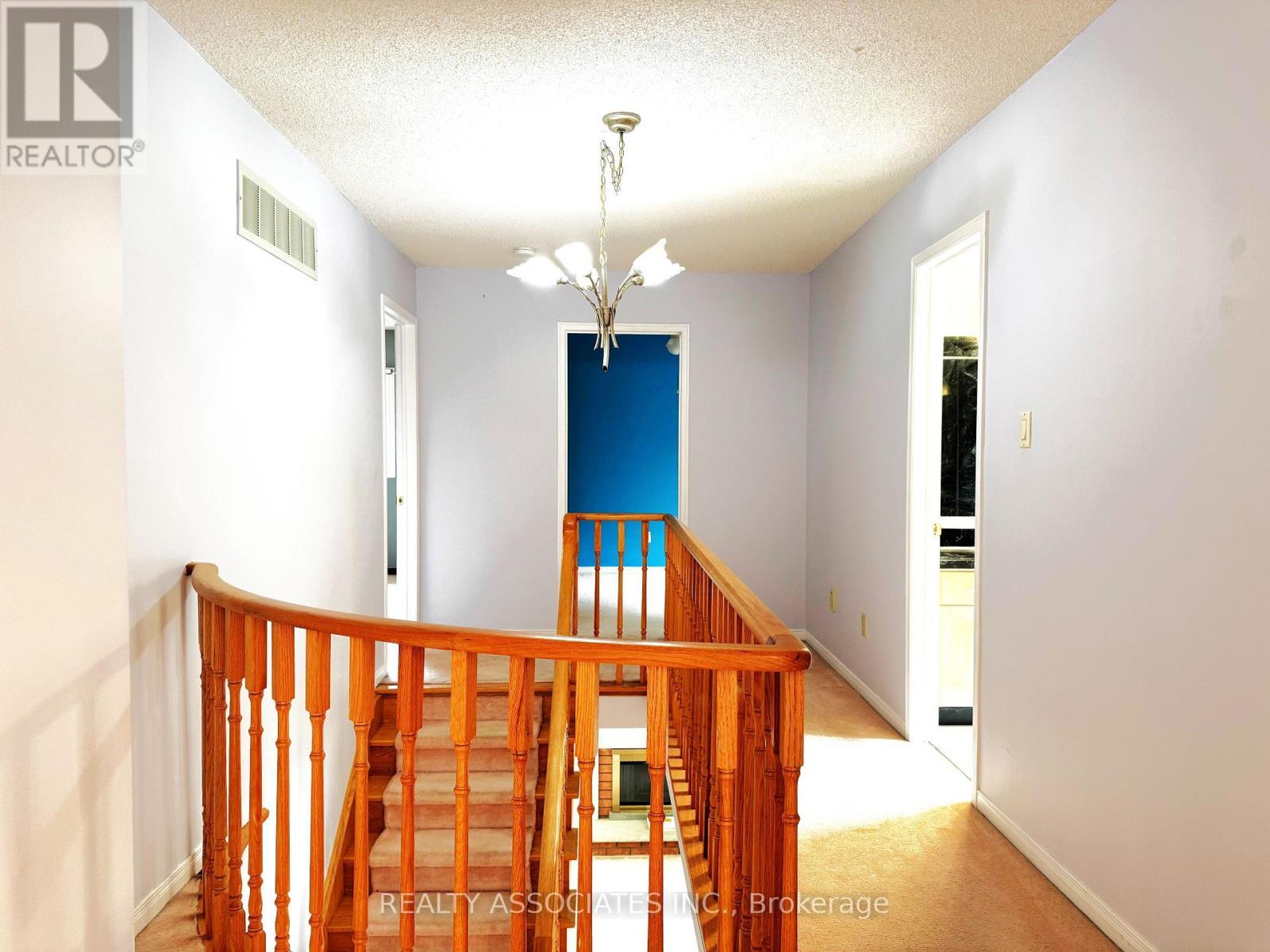 5577 Haddon Hall Road, Mississauga, ON