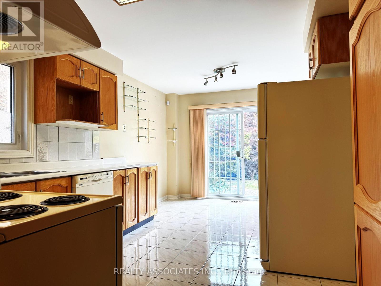 5577 Haddon Hall Road, Mississauga, ON