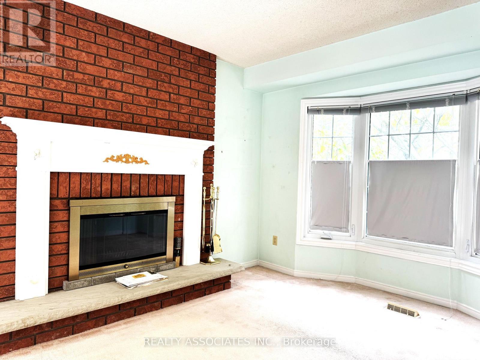 5577 Haddon Hall Road, Mississauga, ON