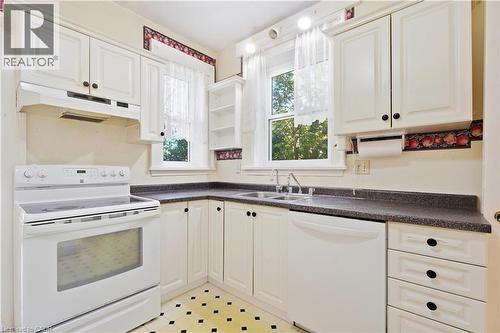 32 Wentworth Avenue, Cambridge, ON 