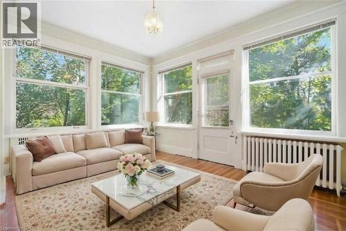 Virtually Staged - 32 Wentworth Avenue, Cambridge, ON 