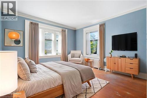 Virtually Staged - 32 Wentworth Avenue, Cambridge, ON 