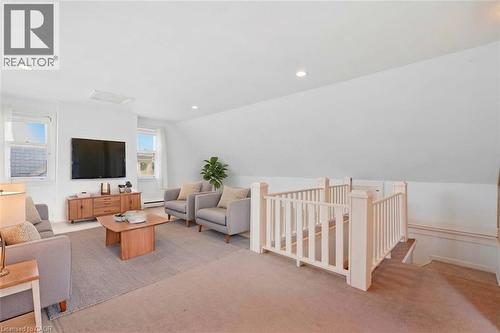 Virtually Staged - 32 Wentworth Avenue, Cambridge, ON 