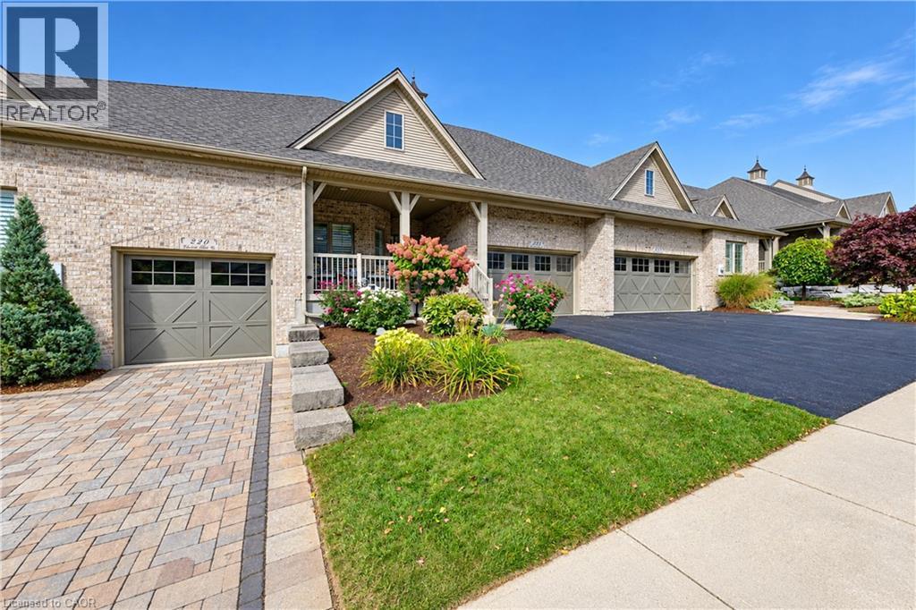 Lovely landscaping - 222 Chestnut Hill Crescent, Kitchener, ON