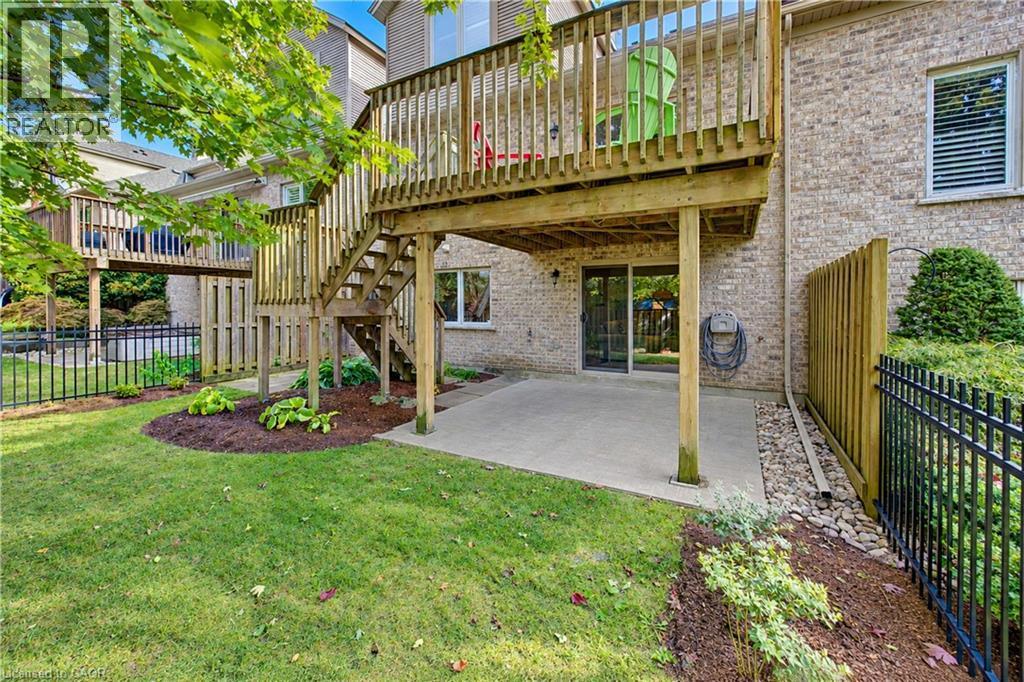 Deck, patio and grounds - 222 Chestnut Hill Crescent, Kitchener, ON