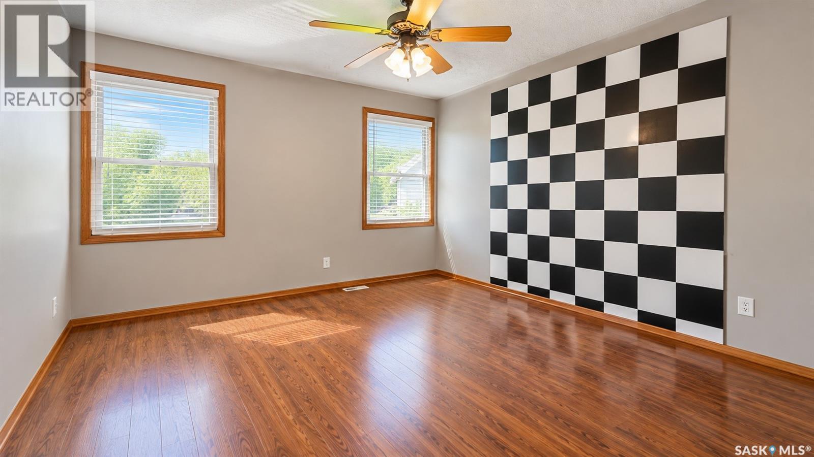 717 31St Street W, Saskatoon, SK