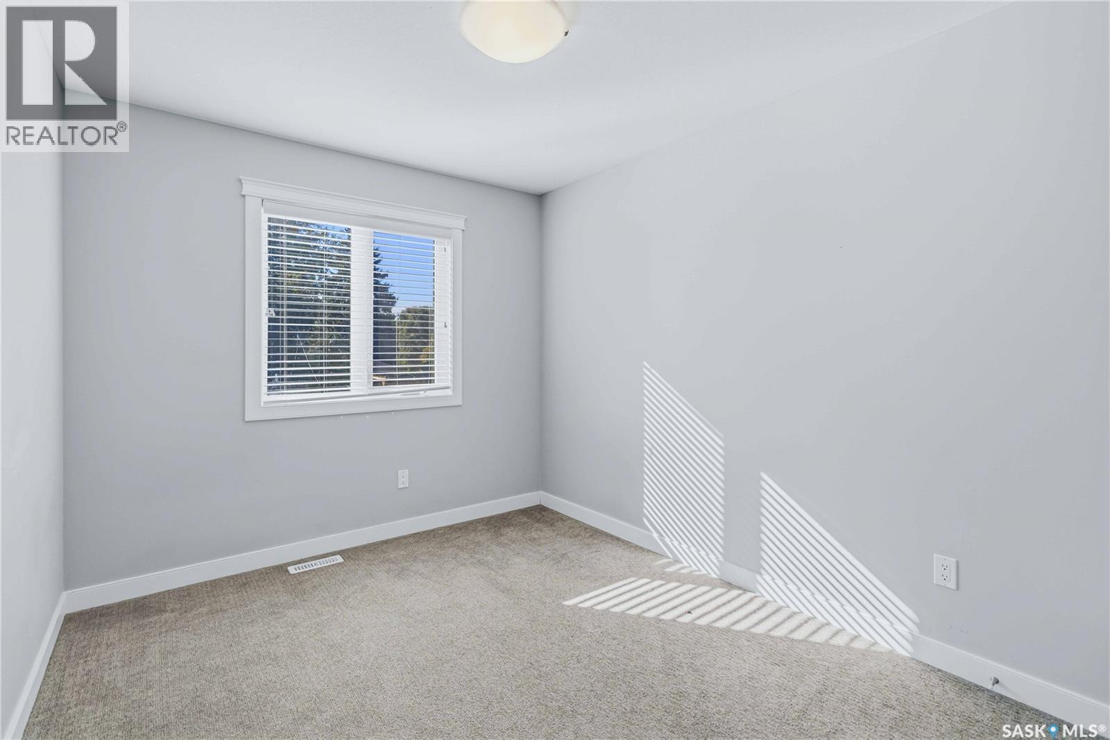 738 4Th Street E, Saskatoon, SK