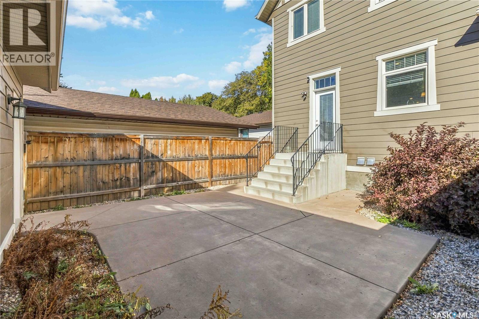 738 4Th Street E, Saskatoon, SK