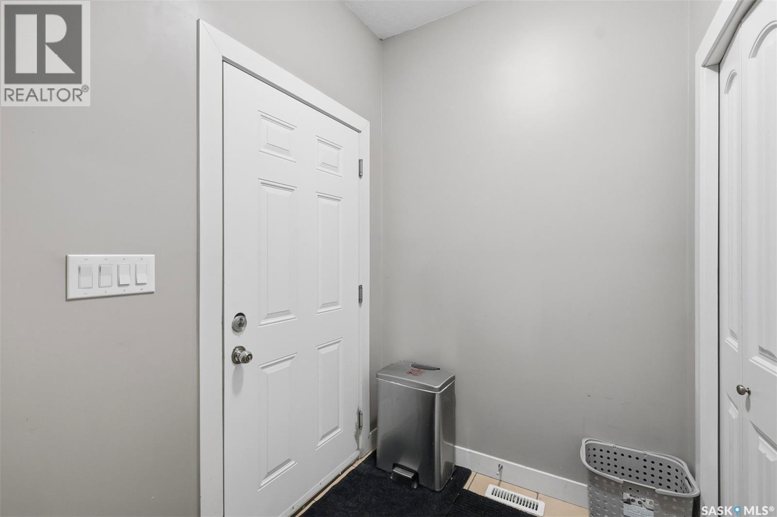 6 1703 Patrick Crescent, Saskatoon, SK