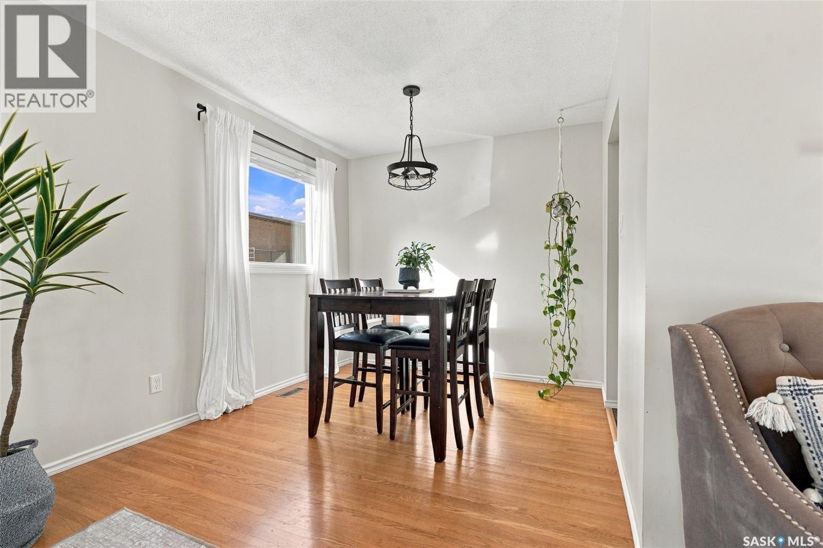 3174 Eastview, Saskatoon, SK