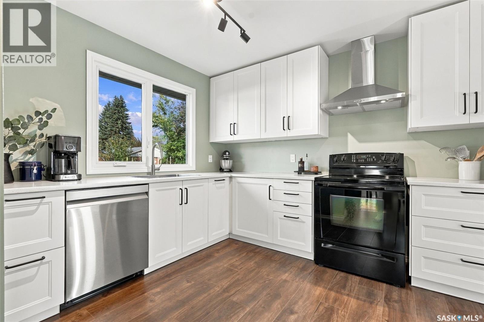 3174 Eastview, Saskatoon, SK