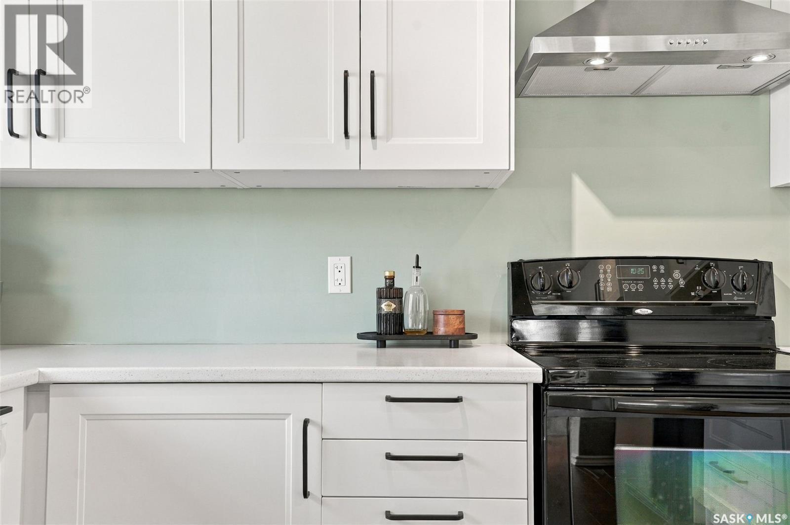 3174 Eastview, Saskatoon, SK