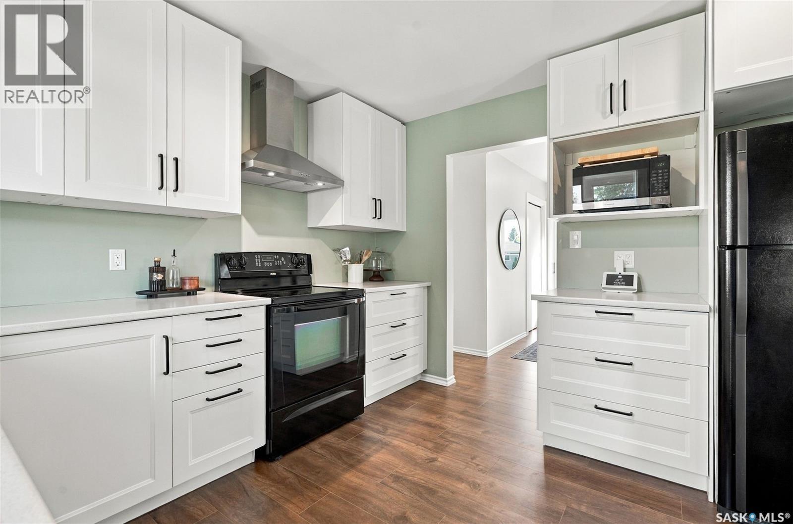 3174 Eastview, Saskatoon, SK