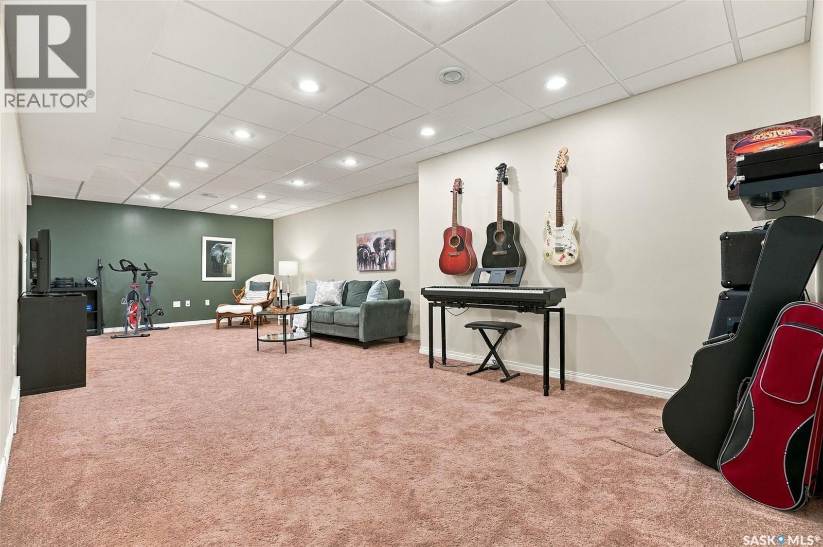 3174 Eastview, Saskatoon, SK