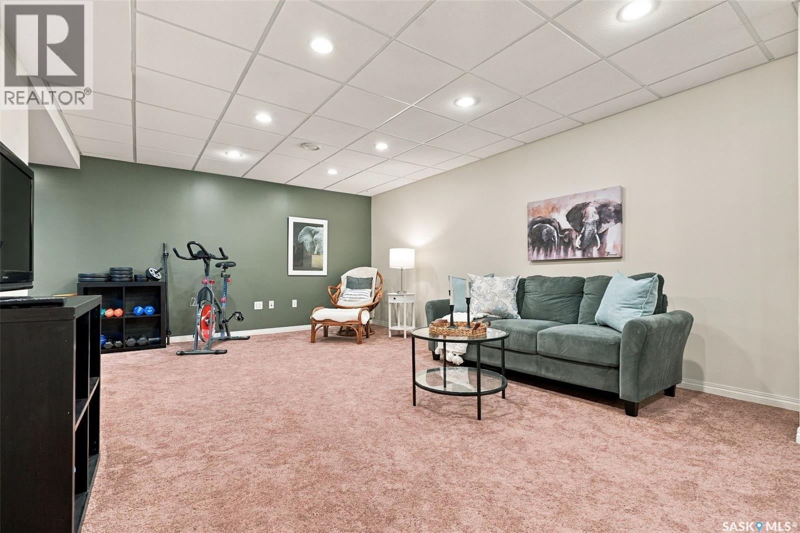 3174 Eastview, Saskatoon, SK