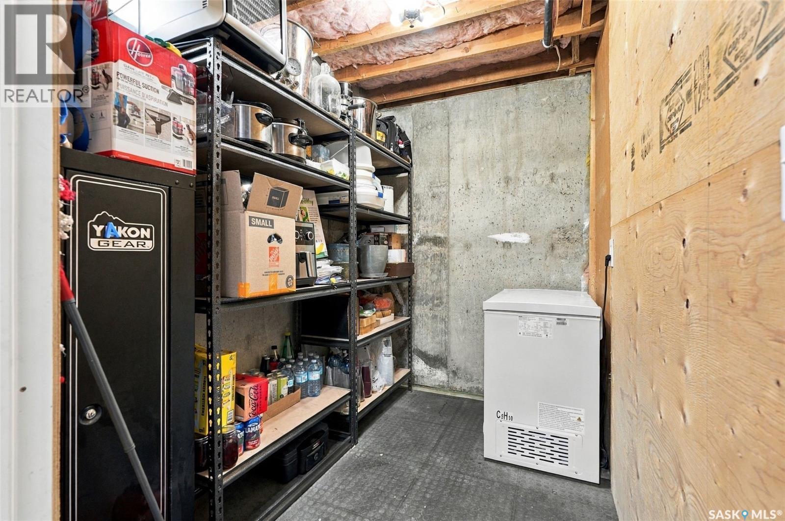 3174 Eastview, Saskatoon, SK