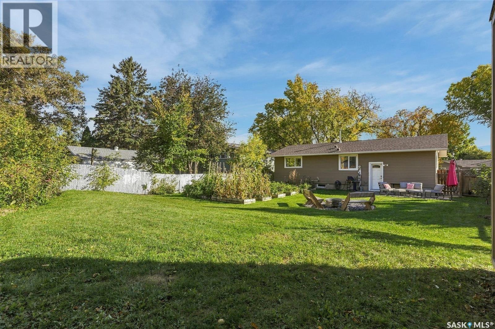 3174 Eastview, Saskatoon, SK