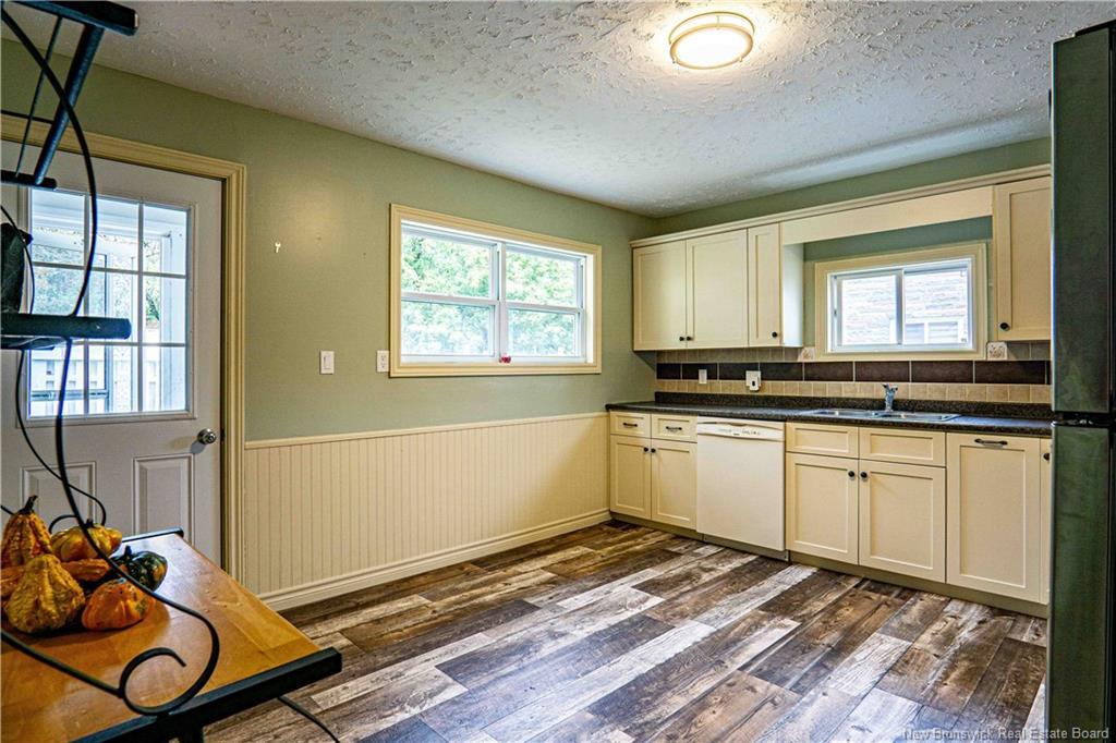19 Victory Ave, Fredericton, NB