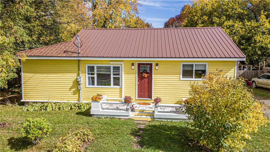 19 Victory Ave, Fredericton, NB