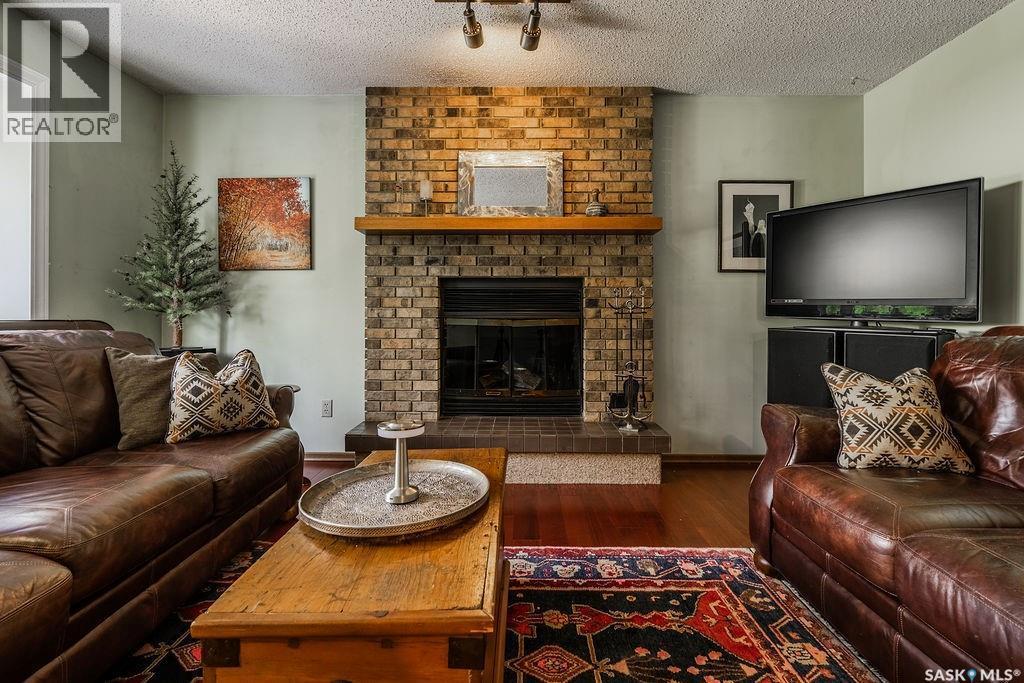 222 Gathercole Crescent, Saskatoon, SK