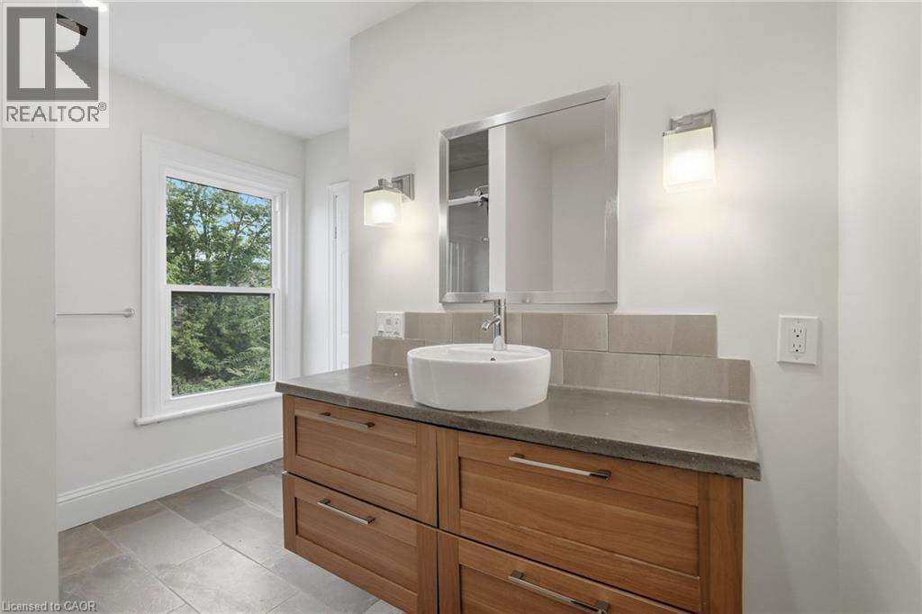 60 Stirton Street, Hamilton, ON