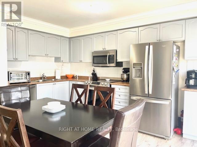 44 Senior Crescent, Cambridge, ON