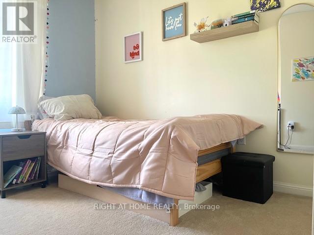 44 Senior Crescent, Cambridge, ON