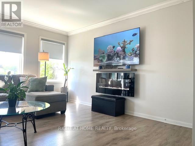 44 Senior Crescent, Cambridge, ON