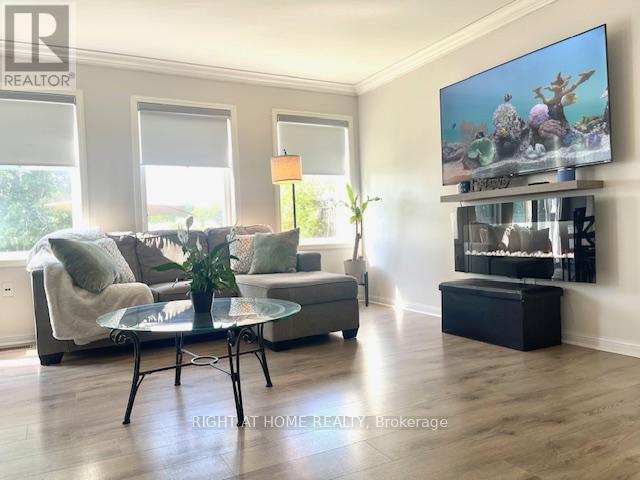 44 Senior Crescent, Cambridge, ON