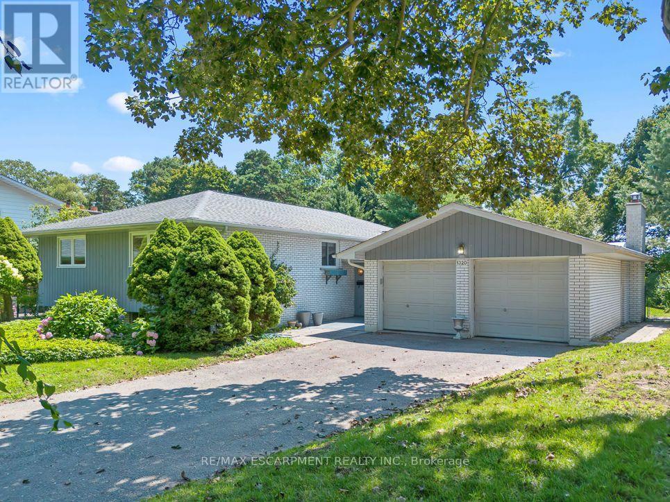 1320 Gatehouse Drive, Mississauga, ON