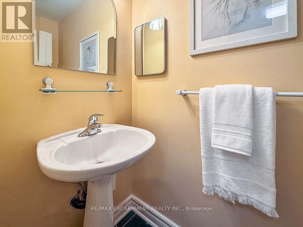 1320 Gatehouse Drive, Mississauga, ON