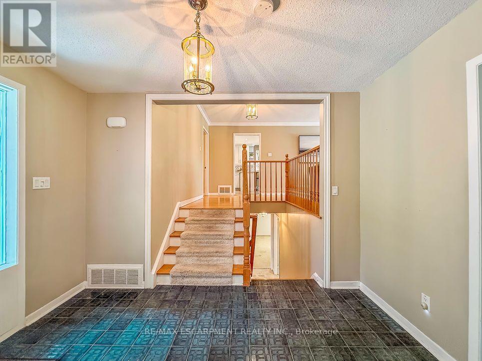 1320 Gatehouse Drive, Mississauga, ON