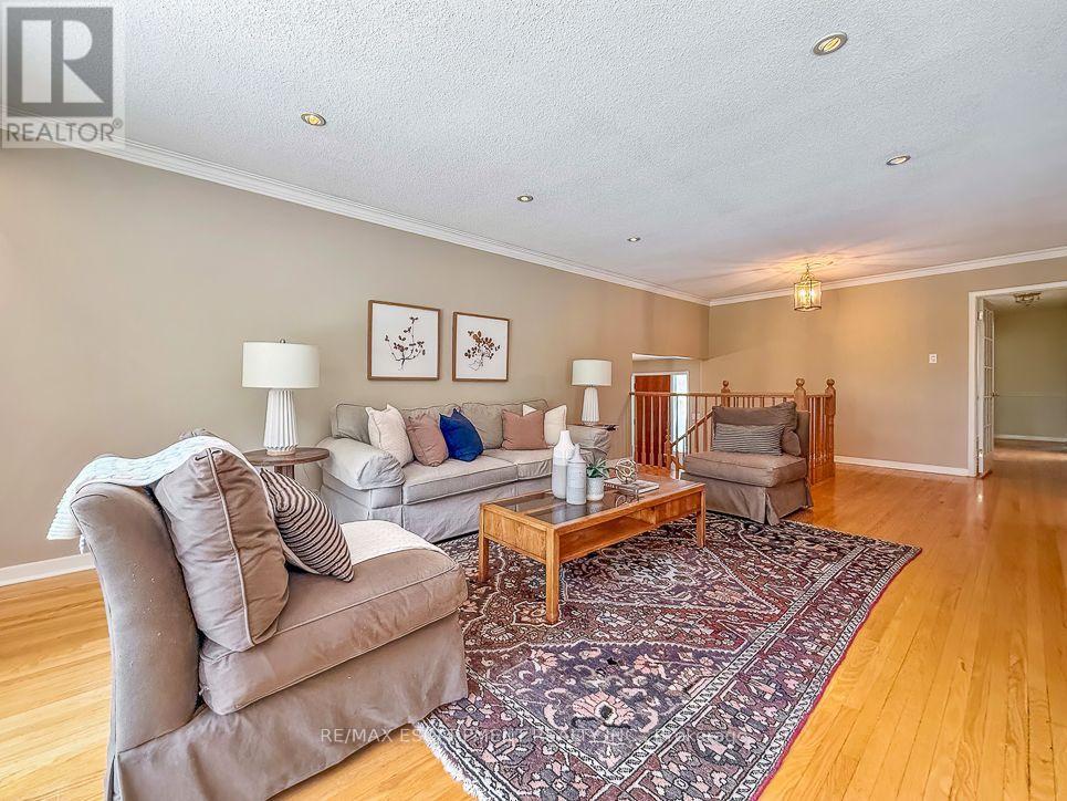 1320 Gatehouse Drive, Mississauga, ON