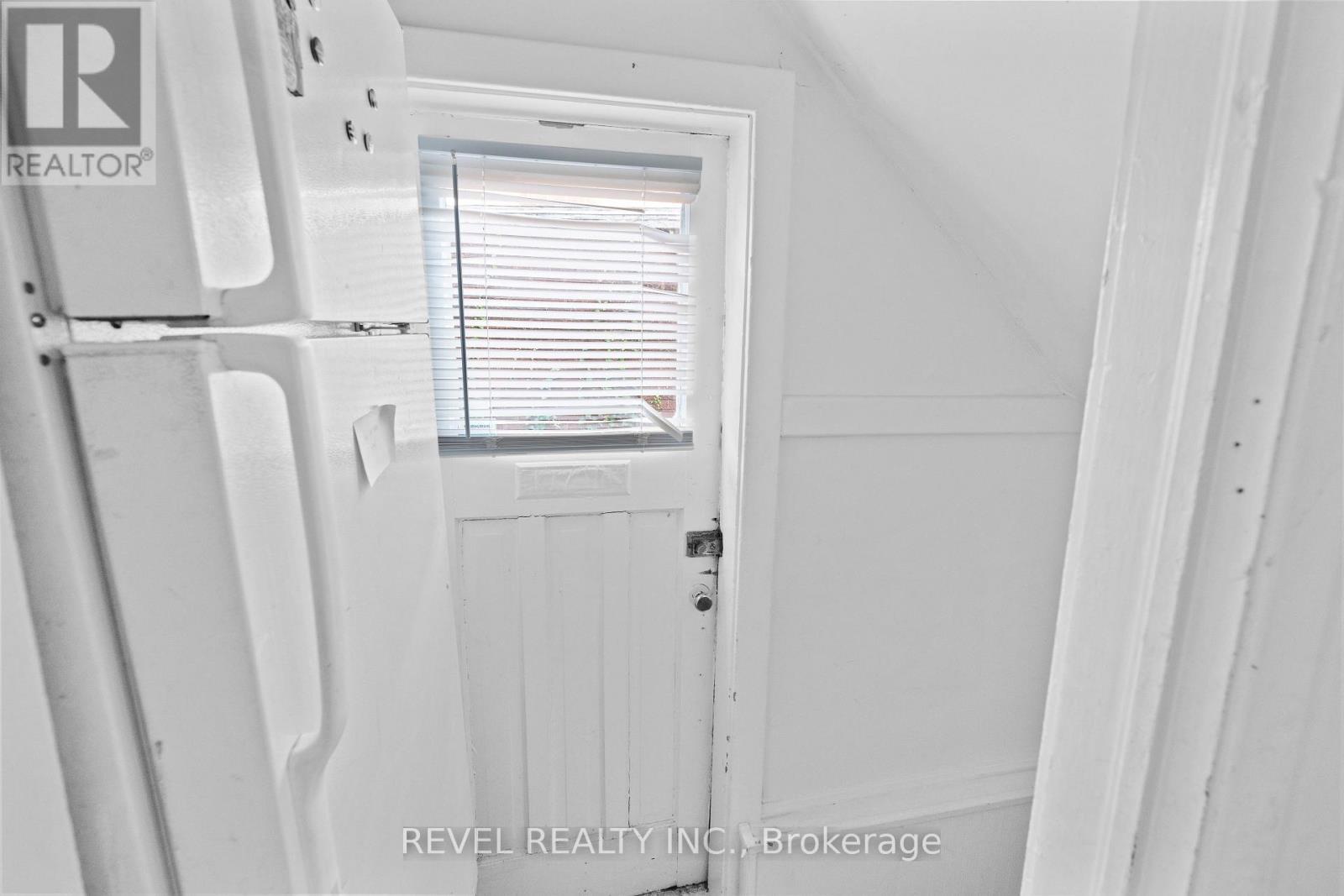 33 Cline Avenue N, Hamilton, ON