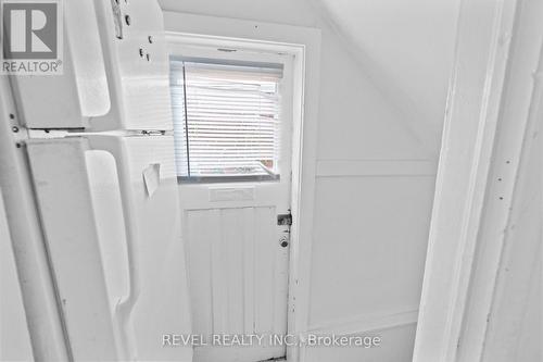33 Cline Avenue N, Hamilton, ON 