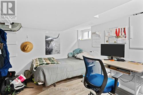33 Cline Avenue N, Hamilton, ON 