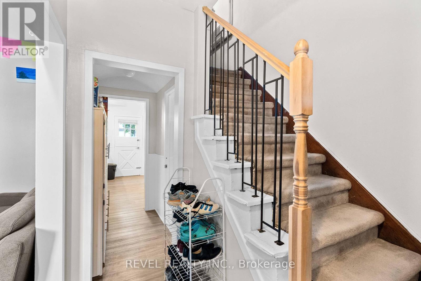 33 Cline Avenue N, Hamilton, ON