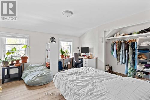 33 Cline Avenue N, Hamilton, ON 