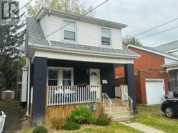 33 CLINE Avenue N  Hamilton, ON L8S 3Z3