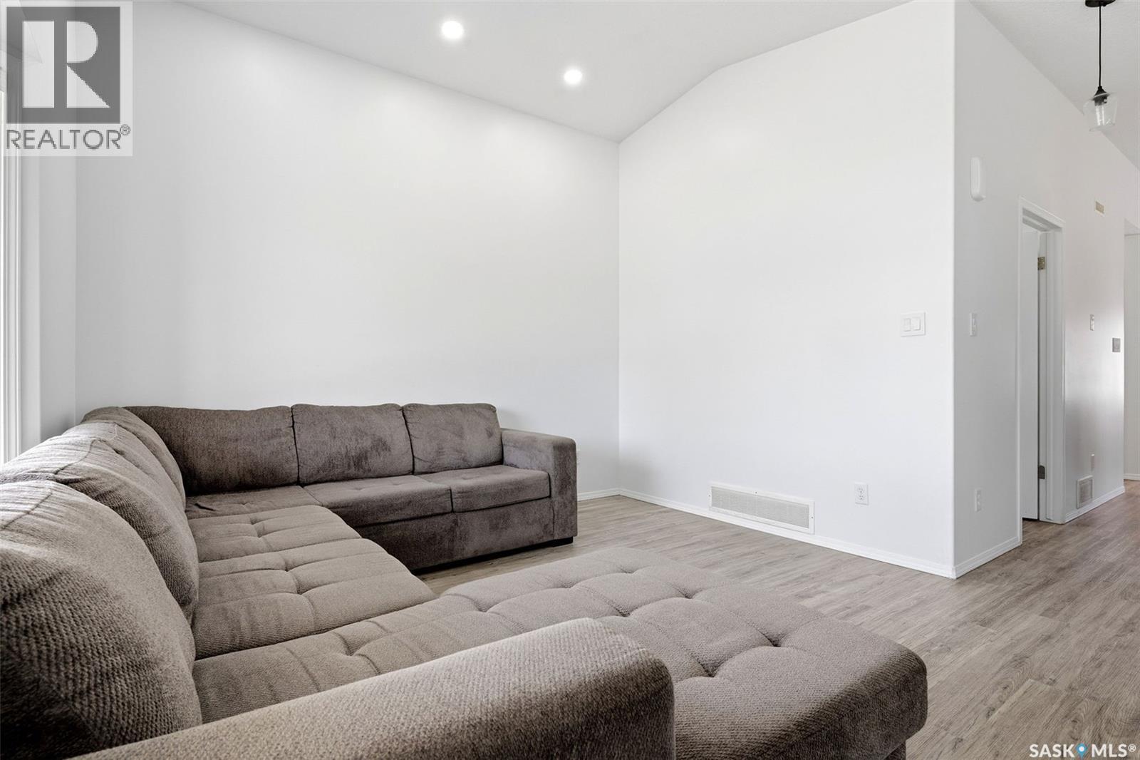 1024 Snowberry Way N, Regina, SK